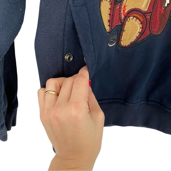 Vintage Red Tag Brand Sweatshirt Mens Medium Unisex Pullover Crewneck Flag Bear - Picture 6 of 14